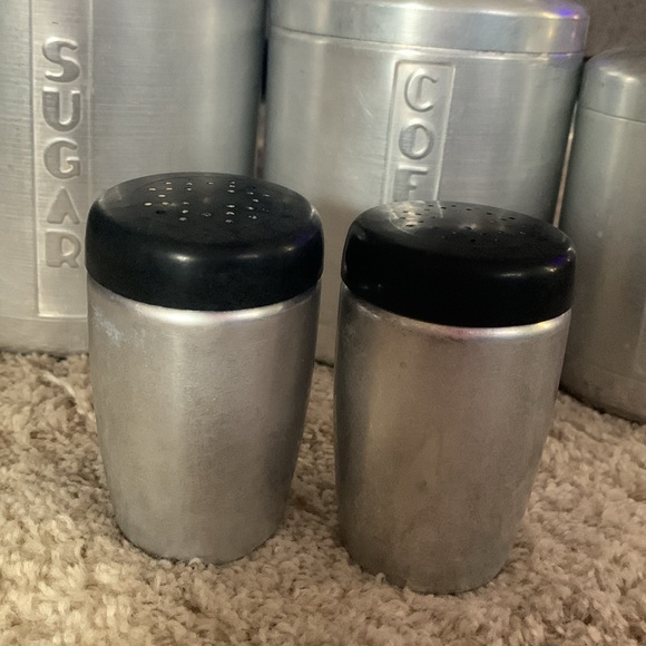 Vintage Aluminum Canister Set with Salt and Pepper shakers! - Picture 5 of 7